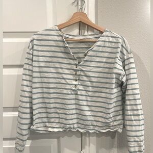 Old Navy Striped Cropped long sleeve